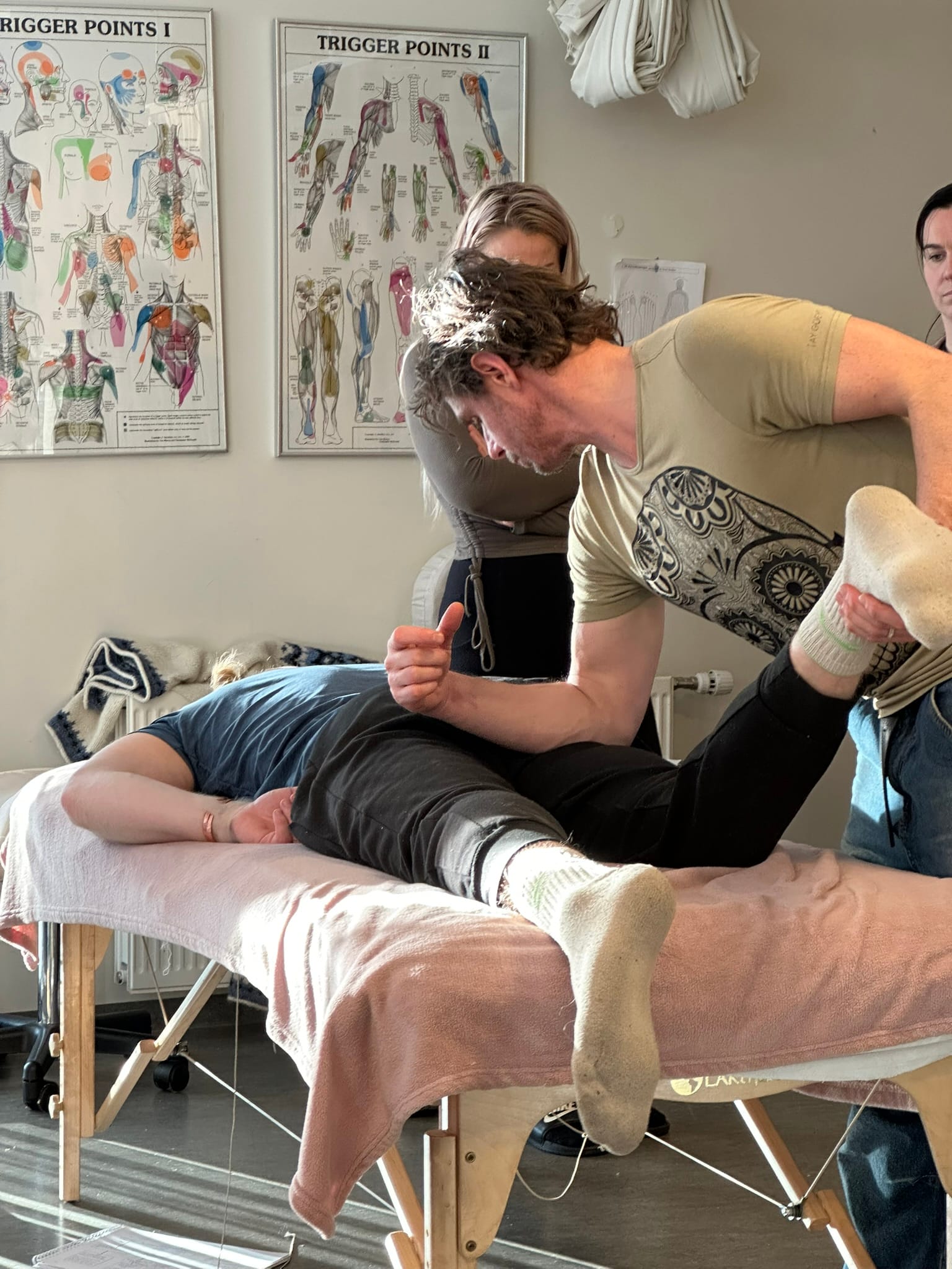 Hvað er bandvefslosun með Bowen-nálgun?